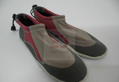 工厂直销防滑防水透气硫化橡胶沙滩鞋-红【流行款】全方位解析